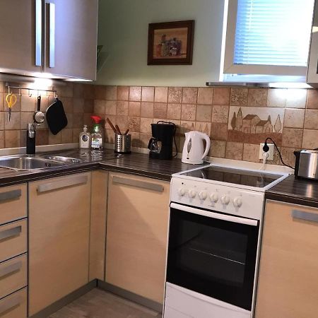 Spacious 1Bdrm Apartment Near Metro. Free Parking Вантаа Екстериор снимка
